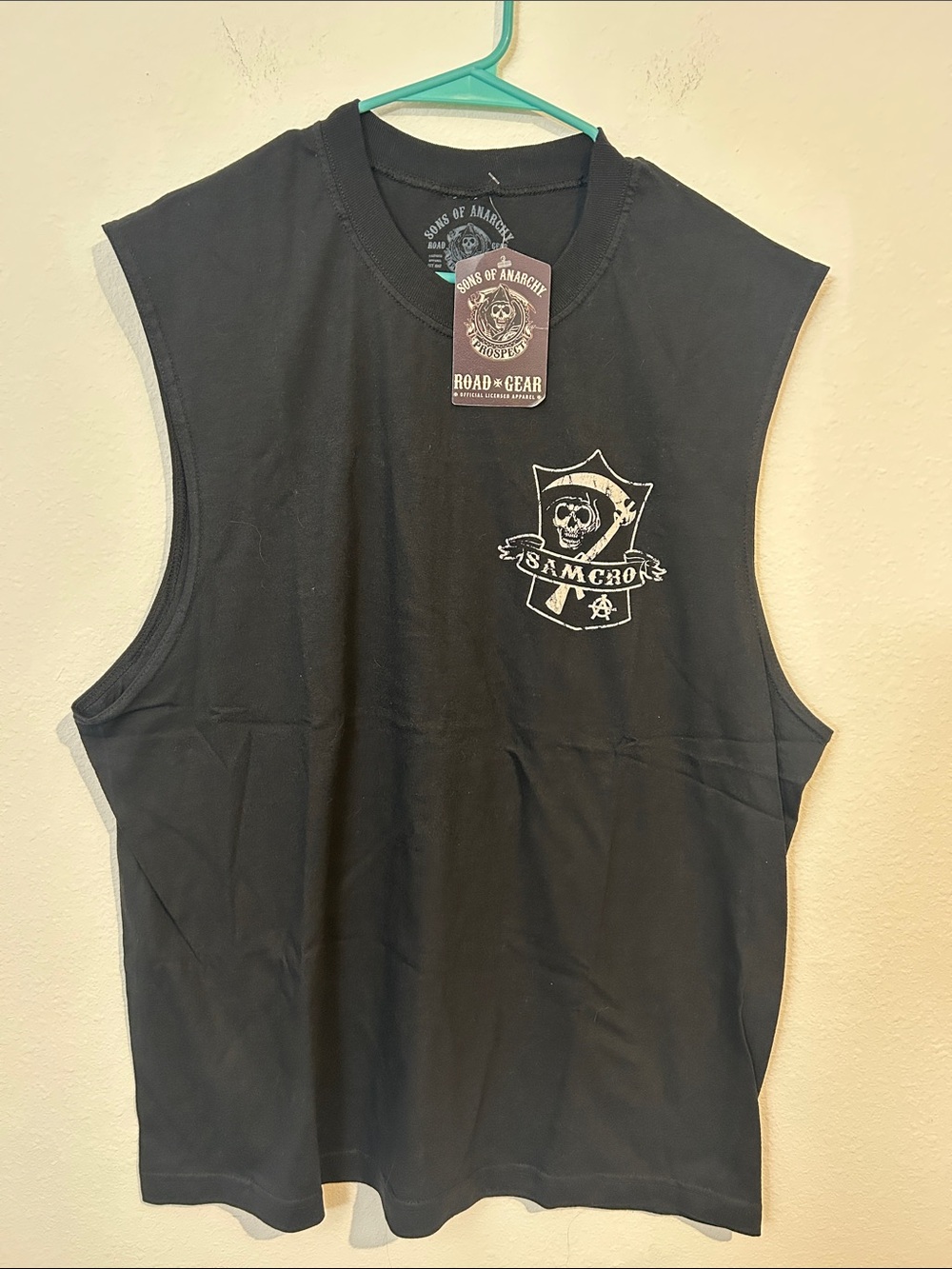 Black Sleeveless Tank Top with Skull Crest